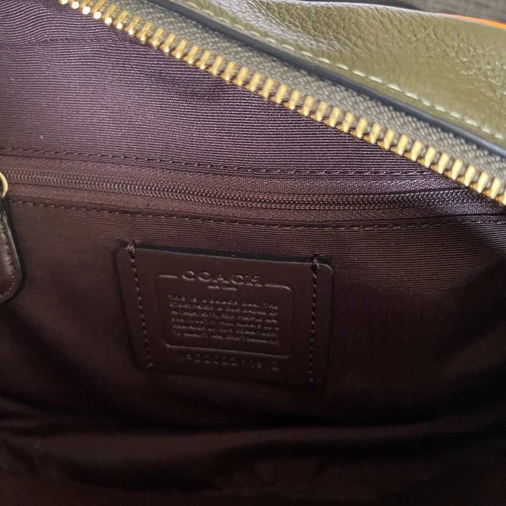 Coach Dempsey camera bag - Picture 2 of 3
